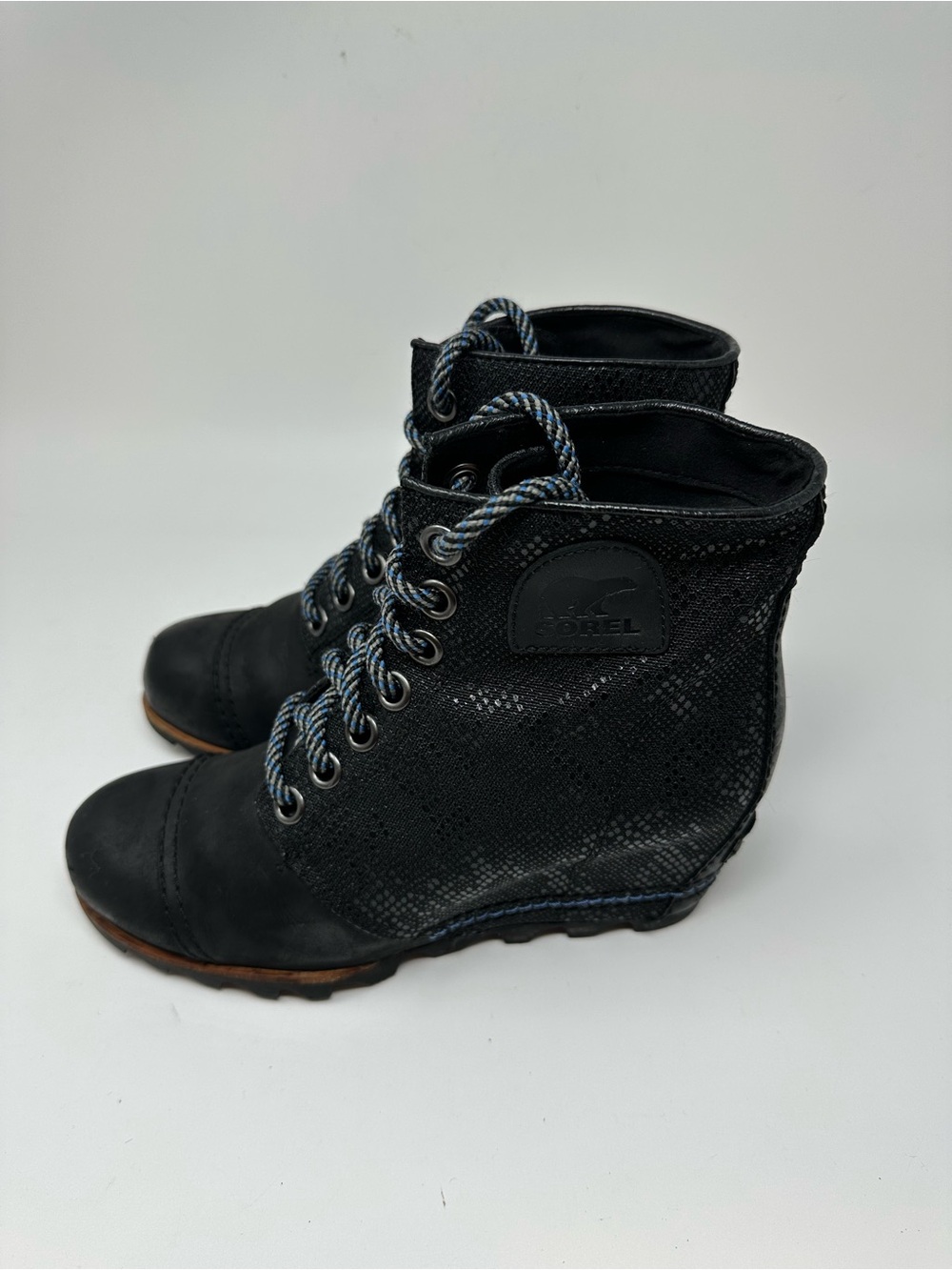 Sorel 1964 Premium Waterproof Snake Print Black Wedge Boots Women's 8.5